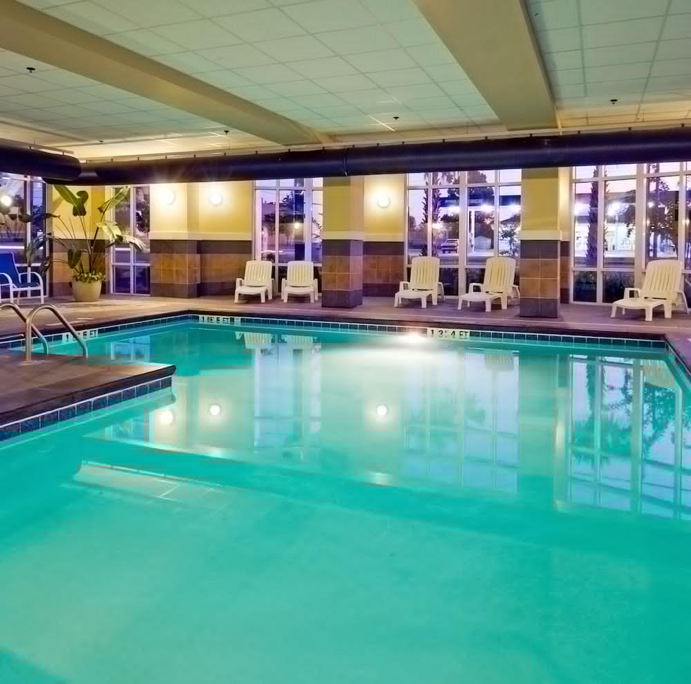 Holiday Inn Express Hotel & Suites Columbia-Fort Jackson By Ihg Екстериор снимка