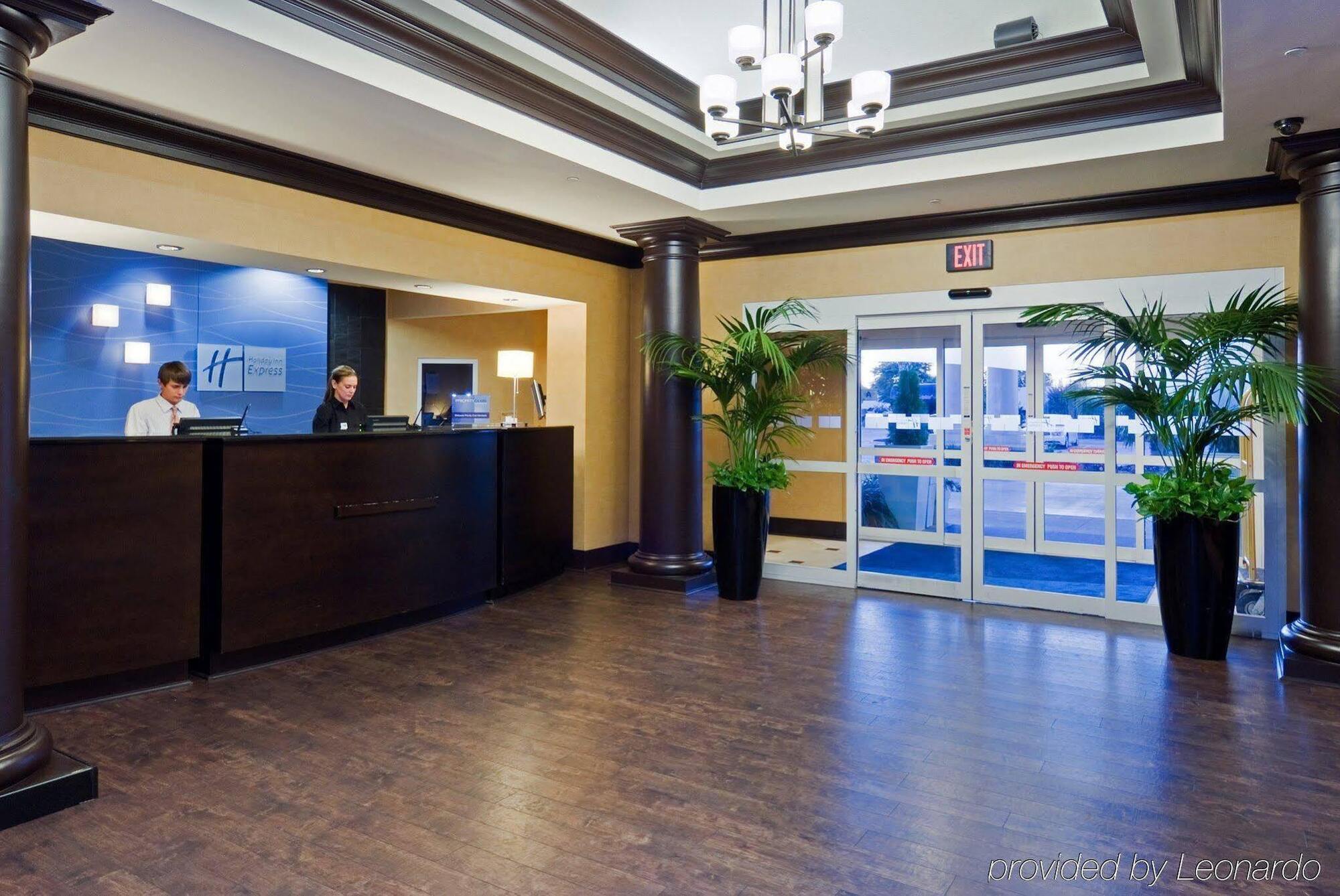 Holiday Inn Express Hotel & Suites Columbia-Fort Jackson By Ihg Екстериор снимка