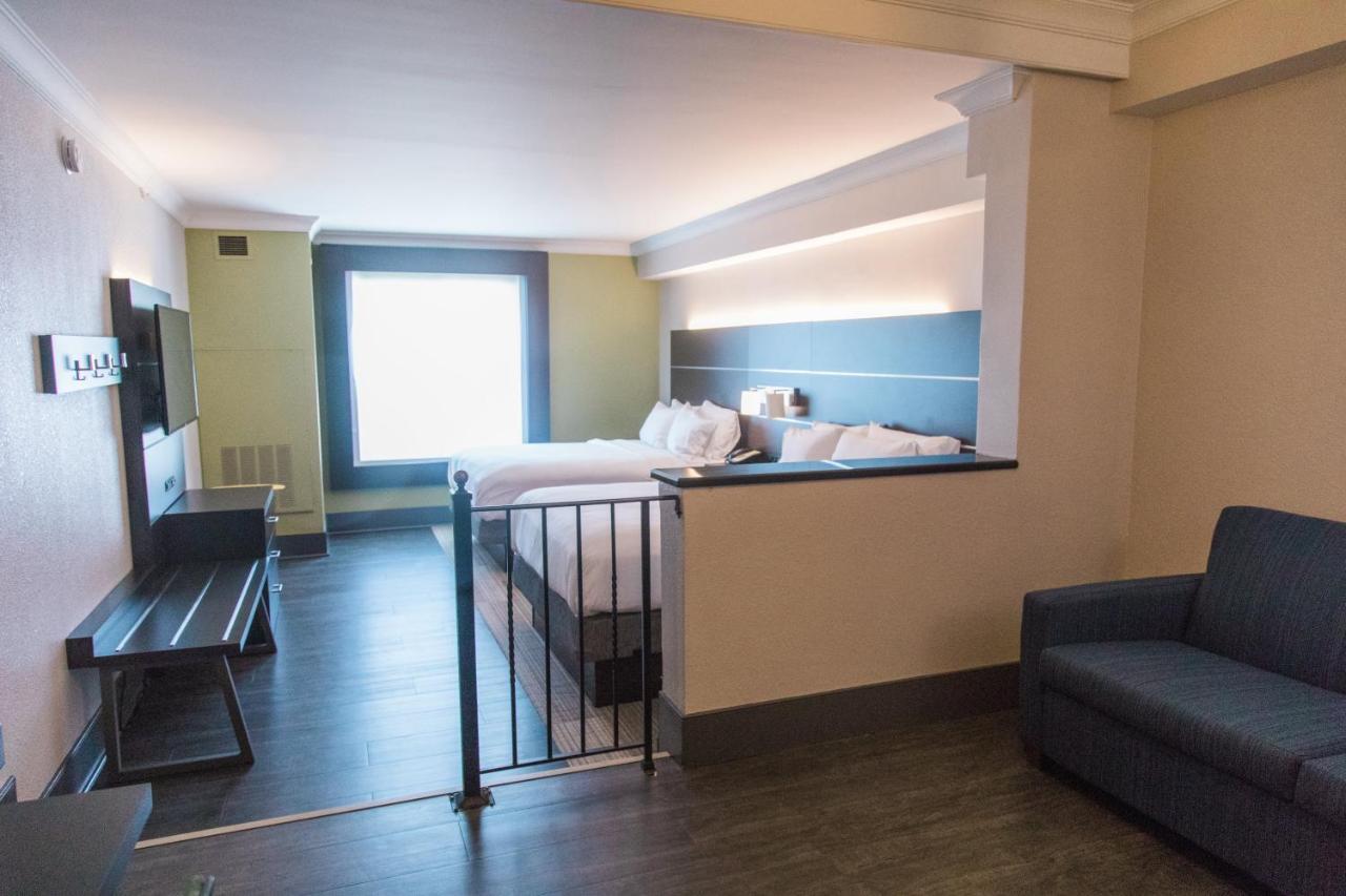 Holiday Inn Express Hotel & Suites Columbia-Fort Jackson By Ihg Екстериор снимка